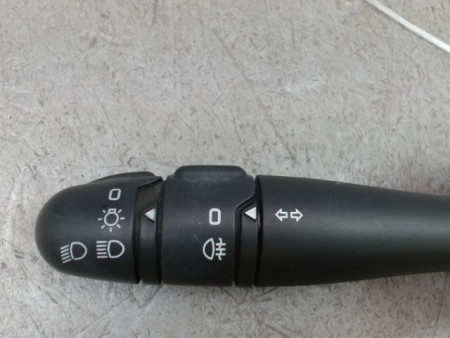 COMMANDE ECLAIRAGE OPEL VIVARO C1 F2700 4P