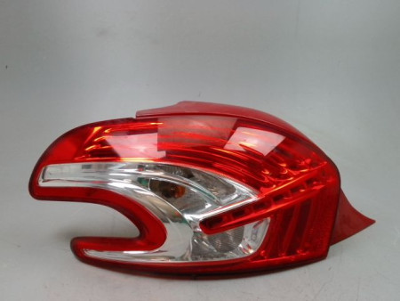 FEU ARRIERE GAUCHE  PEUGEOT 208 Phase 1 2012-...