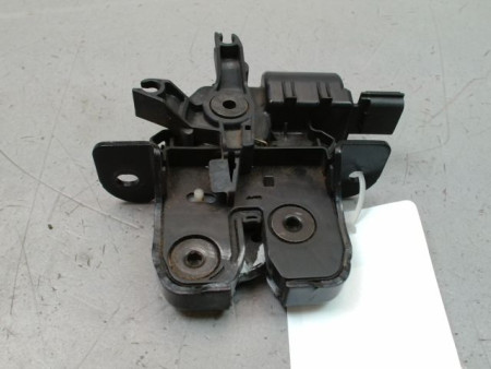 SERRURE HAYON  DACIA DUSTER BREAK Phase 1 2010-2013