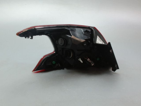 FEU ARRIERE DROIT PEUGEOT 308 2011-