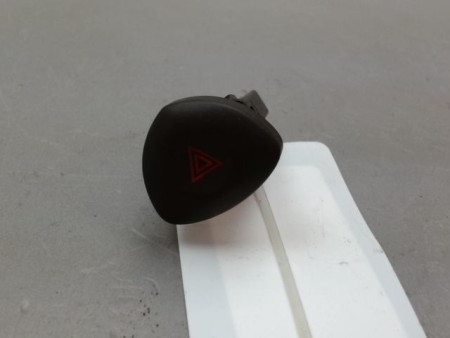 BOUTON DE WARNING RENAULT CLIO CAMPUS II Phase 2 2009-2012