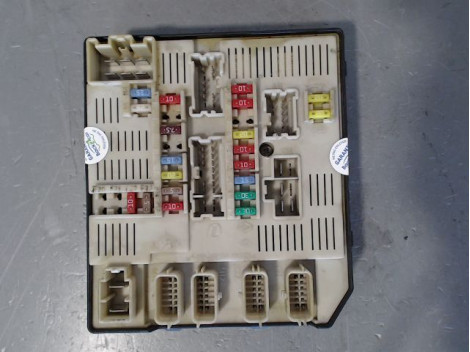 BOITE A FUSIBLES RENAULT LAGUNA III Phase 1 2007-2010