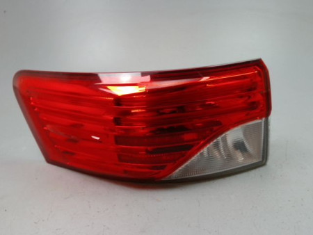 FEU ARRIERE GAUCHE  TOYOTA AVENSIS BREAK III Phase 2 2012-...