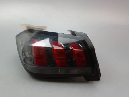 FEU ARRIERE GAUCHE  PEUGEOT 208 2012-...