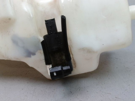 RESERVOIR LAVE-GLACE AVANT RENAULT CLIO CAMPUS II Phase 2 2009-2012