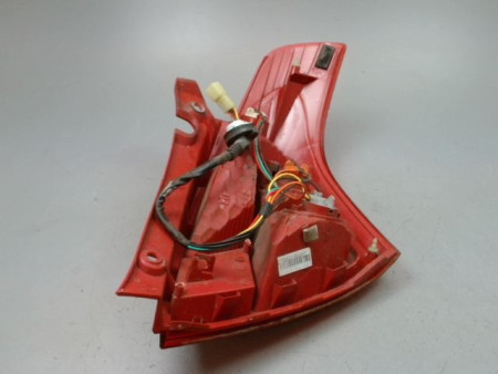 FEU ARRIERE GAUCHE  SUZUKI SWIFT III 2005-2011
