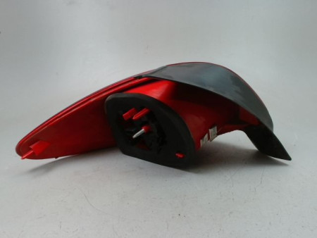FEU ARRIERE DROIT PEUGEOT 206 + 2009-2013