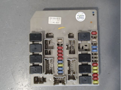 BOITE A FUSIBLES RENAULT CLIO ESTATE III Phase 2 2009-2012