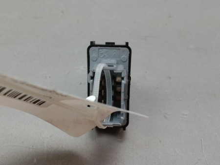 COMMANDE LEVE-GLACE PORTE AVD CITROEN C4 CACTUS