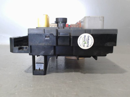 BOITE A FUSIBLES PEUGEOT 208