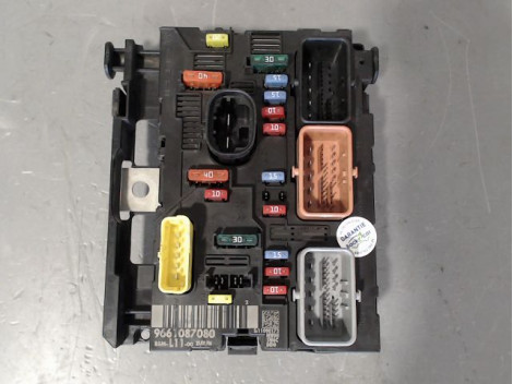 BOITE A FUSIBLES PEUGEOT 307 Phase 2 2005-2007