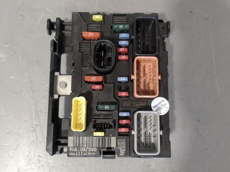 BOITE A FUSIBLES PEUGEOT 307 Phase 2 2005-2007