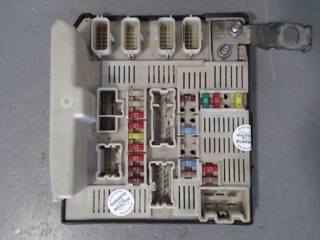 BOITE A FUSIBLES RENAULT SCENIC MONOSP. II Phase 1 2003-2006