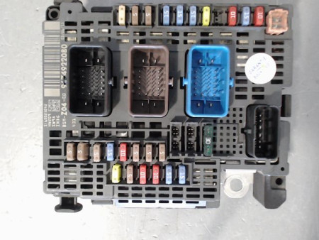 BOITE A FUSIBLES PEUGEOT 508 2010-