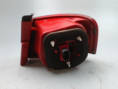 FEU ARRIERE GAUCHE  VOLKSWAGEN PASSAT BERL. V 2005-2010