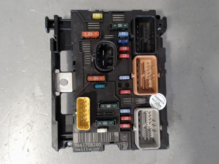 BOITE A FUSIBLES PEUGEOT 207 2006-2013