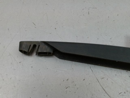 BRAS ESSUIE-GLACE ARRIERE OPEL CORSA 2010-