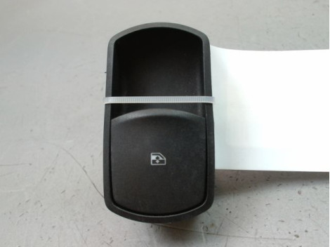 COMMANDE LEVE-GLACE PORTE AVD OPEL CORSA 2010-