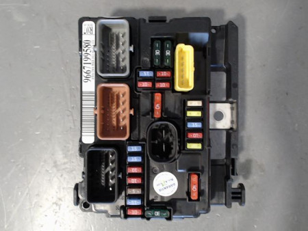 BOITE A FUSIBLES PEUGEOT 207 2006-2013
