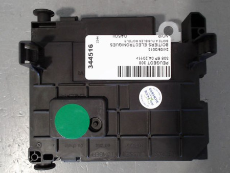 BOITE A FUSIBLES PEUGEOT 308 2011-