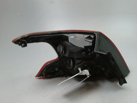 FEU ARRIERE DROIT PEUGEOT 308 2007-