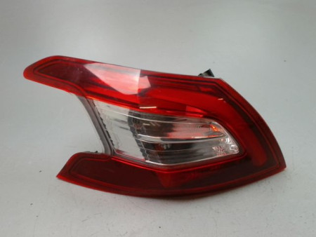 FEU ARRIERE GAUCHE  PEUGEOT 308 2007-