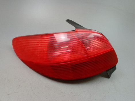 FEU ARRIERE GAUCHE  PEUGEOT 206 1998-2009