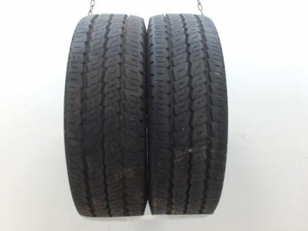 Paire de pneus CONTINENTAL VANCOCAMPER 215 70 15 109 T