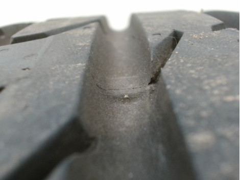 Pneu CONTINENTAL CONTIPREMIUMCONTACT 2 185 60 15 84 H