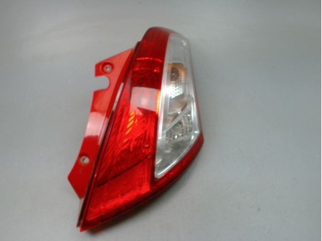 FEU ARRIERE DROIT SUZUKI SWIFT
