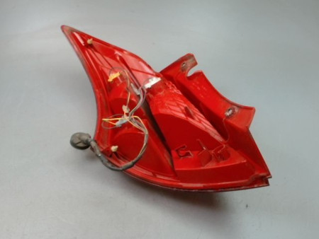 FEU ARRIERE DROIT SUZUKI SWIFT