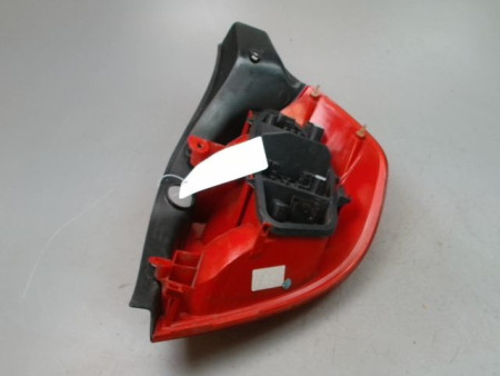 FEU ARRIERE GAUCHE  RENAULT CLIO III Phase 1 2005-2009