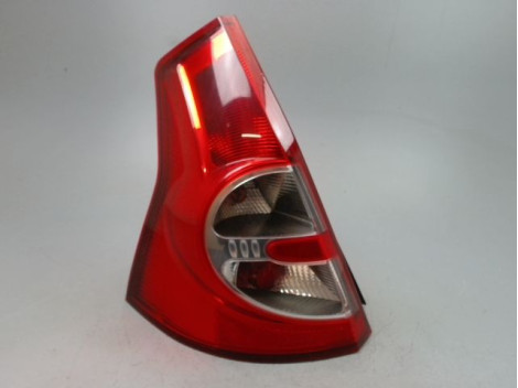 FEU ARRIERE GAUCHE  DACIA SANDERO I 2008-2012