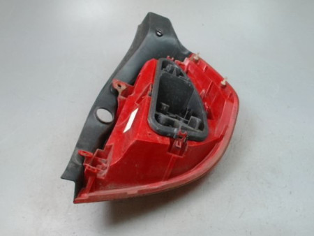 FEU ARRIERE GAUCHE  RENAULT CLIO III Phase 2 2009-2014