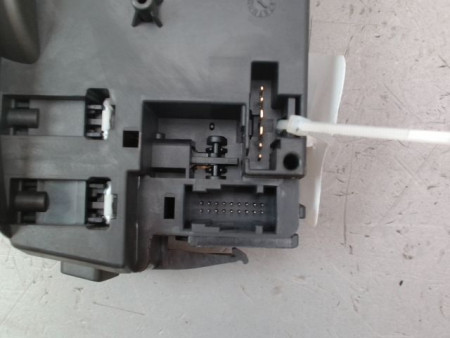 COMMANDE ESSUIE GLACE RENAULT CLIO ESTATE III Phase 2 2009-2012