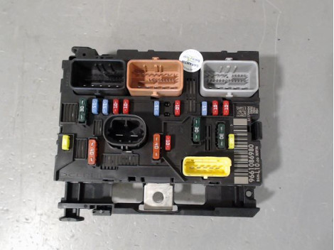BOITE A FUSIBLES PEUGEOT 207 2006-2013