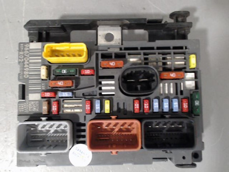 BOITE A FUSIBLES PEUGEOT 407 BERL. Phase 2 2008-2011