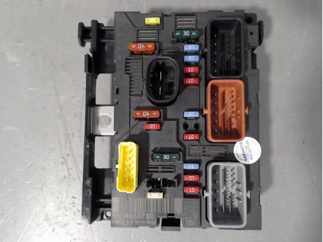 BOITE A FUSIBLES PEUGEOT 207 SW 2007-2013