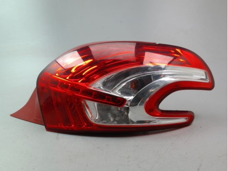 FEU ARRIERE DROIT PEUGEOT 208