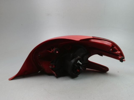 FEU ARRIERE GAUCHE  PEUGEOT 208