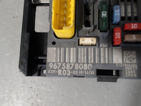 BOITE A FUSIBLES PEUGEOT EXPERT VITRE 2004-