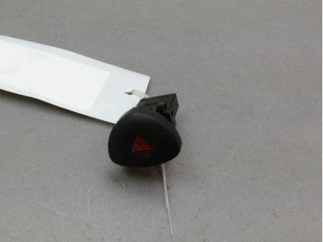 BOUTON DE WARNING RENAULT CLIO CAMPUS II Phase 2 2009-2012