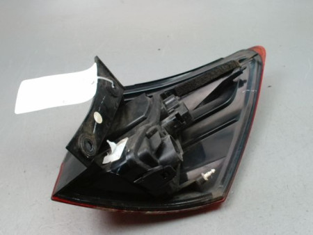 FEU ARRIERE GAUCHE  NISSAN QASHQAI +2 I Phase 2 LONG 2010-2014