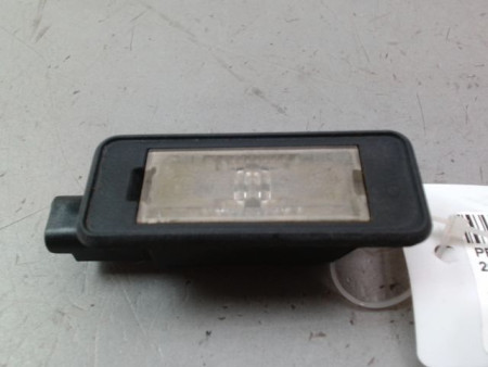 ECLAIREUR PLAQUE DE POLICE PEUGEOT 208 Phase 1 2012-...