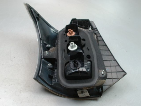 FEU ARRIERE DROIT TOYOTA IQ 2008-
