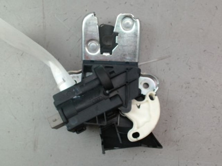 SERRURE COFFRE ARRIERE VOLKSWAGEN PASSAT BERL. V 2005-2010