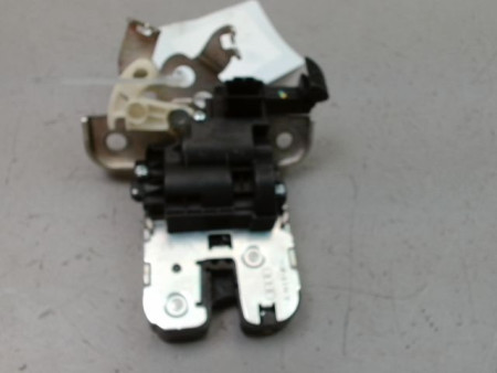 SERRURE COFFRE ARRIERE AUDI A8 2007-