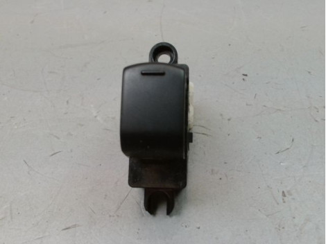 COMMANDE LEVE-GLACE PORTE AVD NISSAN MICRA 2009-