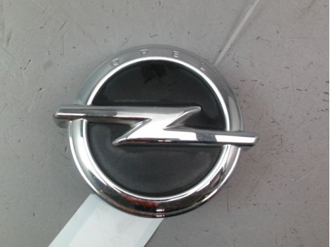POIGNEE EXTERIEURE HAYON OPEL CORSA 2010-