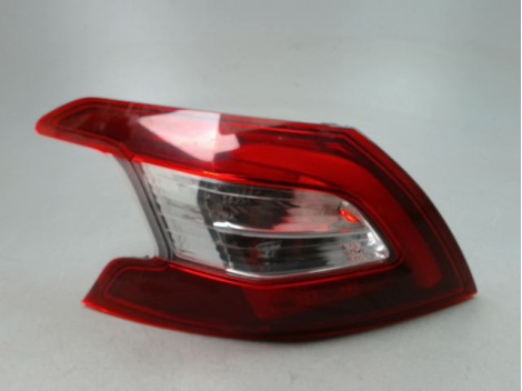 FEU ARRIERE GAUCHE  PEUGEOT 308 2011-